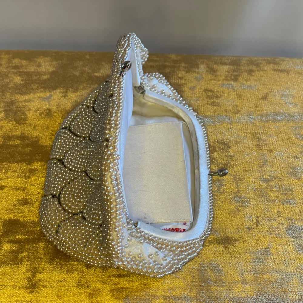Beaded Clutch - Picture 4 of 5